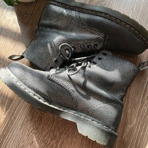 Dr. Martens Stingray 1460